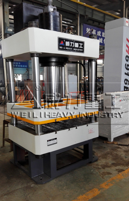 200噸快速三梁四柱液壓機車間現貨供應