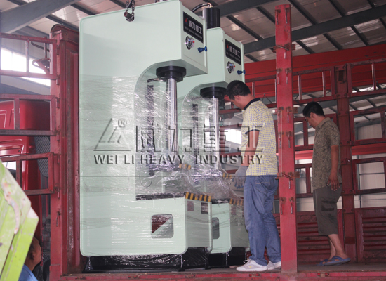 液壓機(jī)廠家訂購6臺單臂液壓機(jī)發(fā)貨