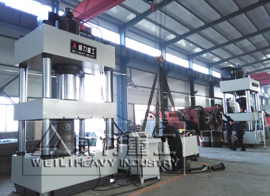 500噸三梁四柱液壓機生產車間現貨供應