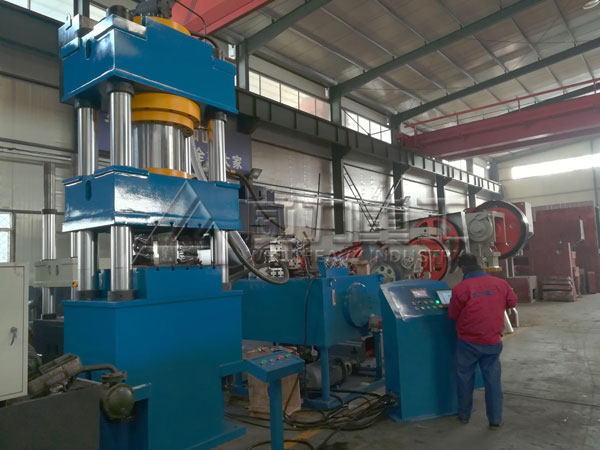 630噸四柱液壓機(jī)（出口型）