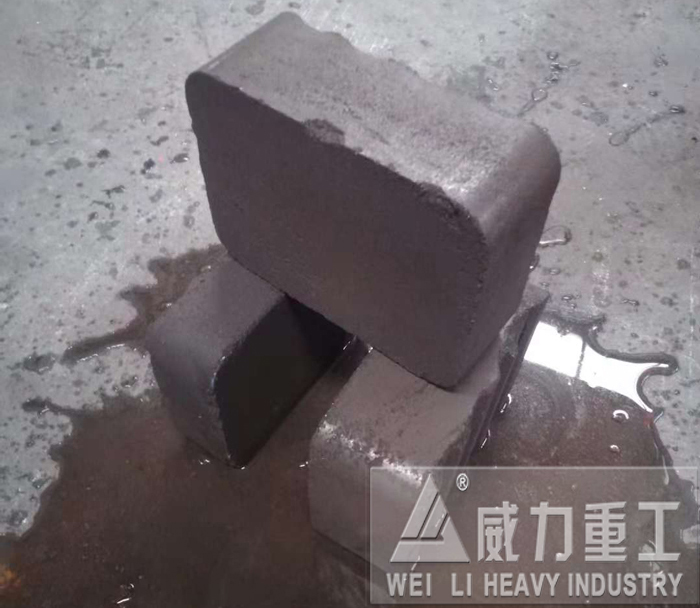 630噸液壓機(jī)壓制成型稀土合金塊