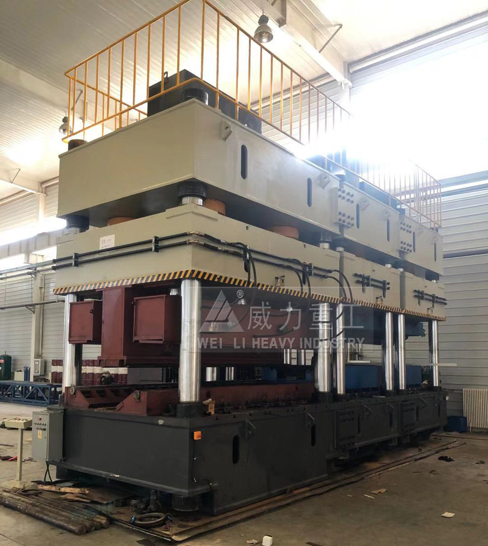 三機聯動液壓機用于汽車縱梁沖壓