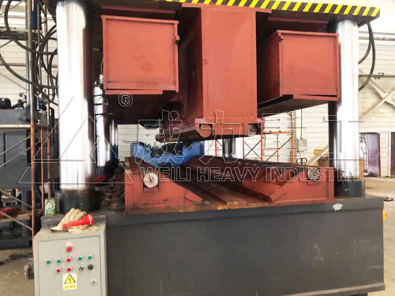 沖壓加工生產現場圖