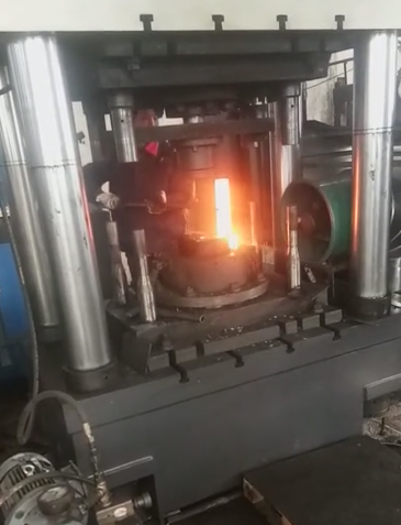 熱鍛壓加工生產使用現場