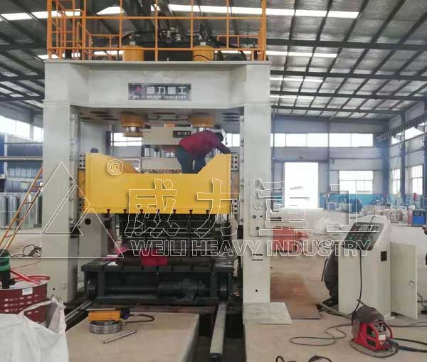 500噸框架式汽車內飾件成型液壓機