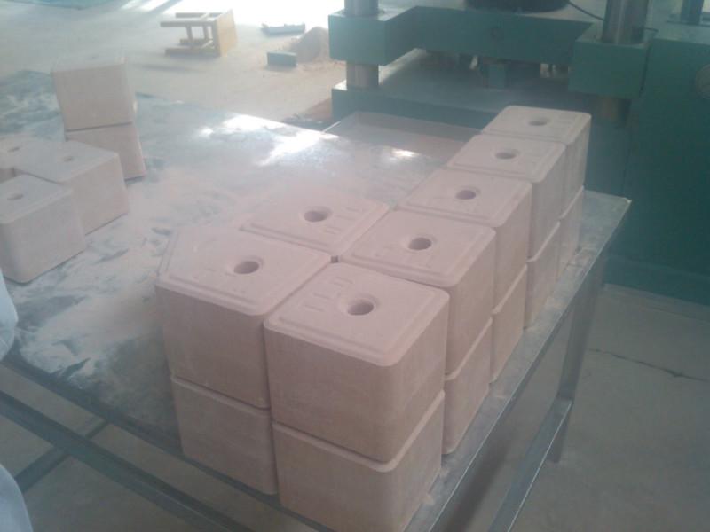 壓制成型牛羊舔磚產品