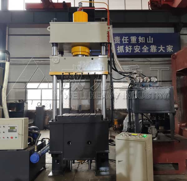 200噸玻璃鋼頭盔成型液壓機(jī)