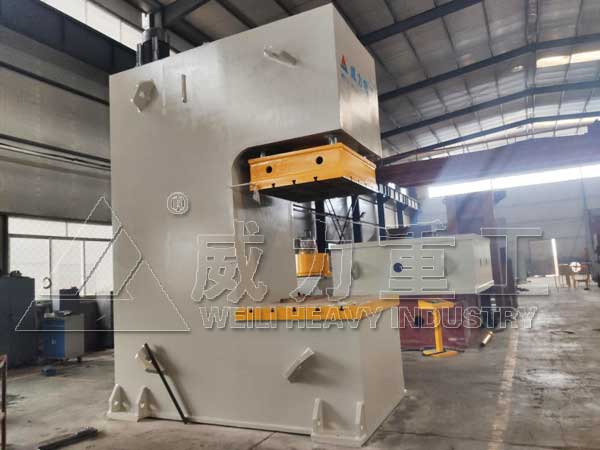 500噸液壓校直機(jī)完成生產(chǎn)