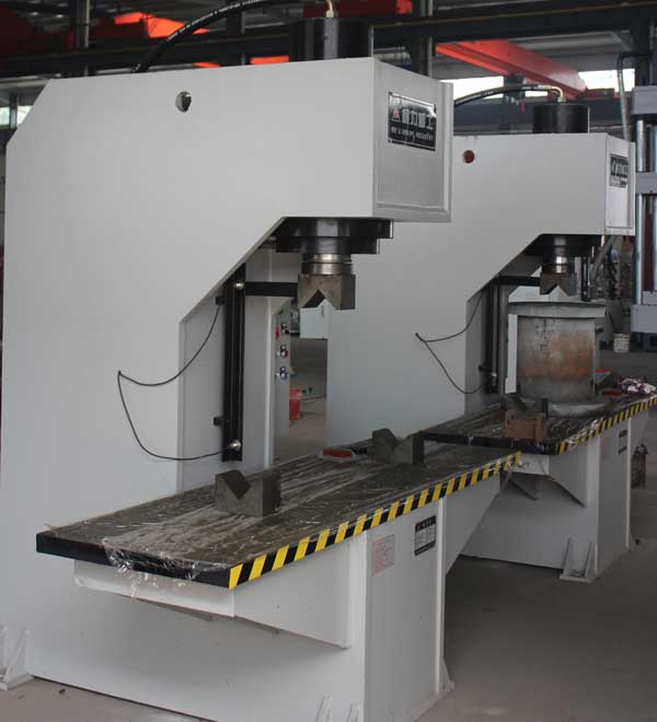 加長工作臺(tái)單臂液壓校直機(jī)