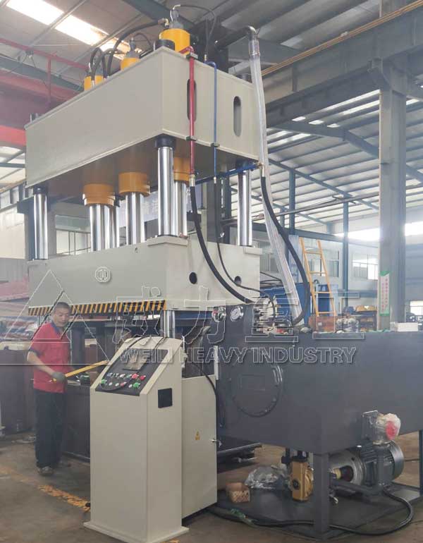 315噸三缸汽車內飾件成型機