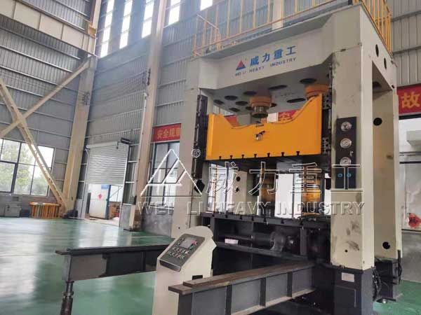 315噸框架式薄板拉伸液壓機(jī)_汽車翼子板沖壓力機(jī)