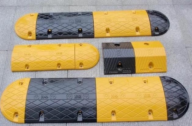 模壓成型減速帶產(chǎn)品