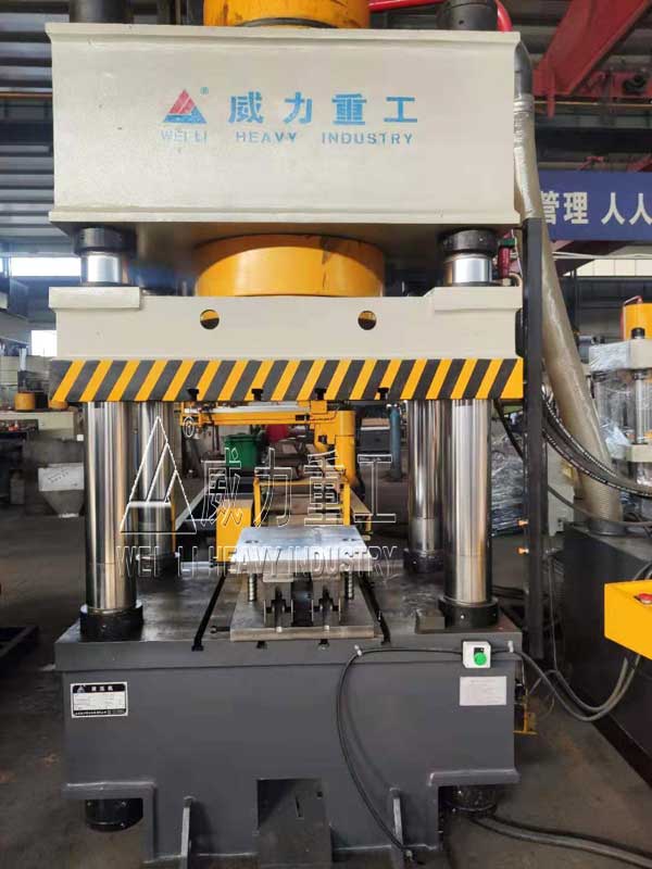 630噸錨索托盤成型液壓機(jī)