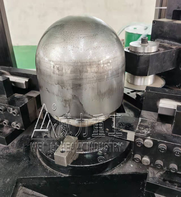 壺鈴殼拉伸現場