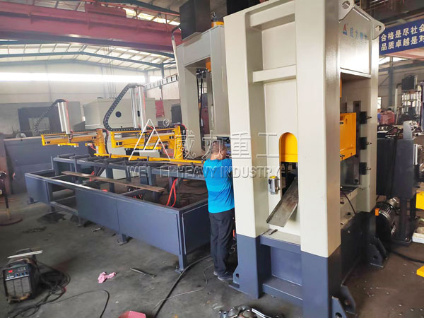 400噸框架式錨桿托盤液壓機自動化生產線