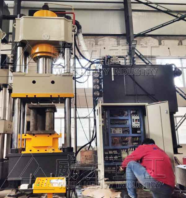 630噸采煤機(jī)截齒熱鍛成型液壓機(jī)