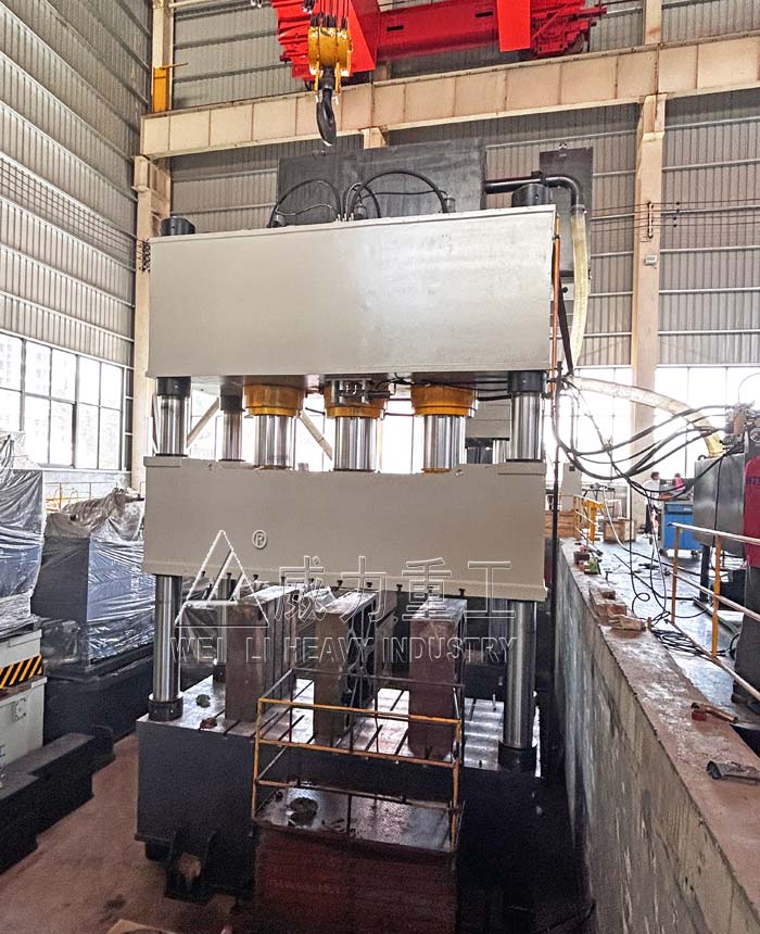 1500噸三梁四柱液壓機(SMC汽車配件模壓、復合材料